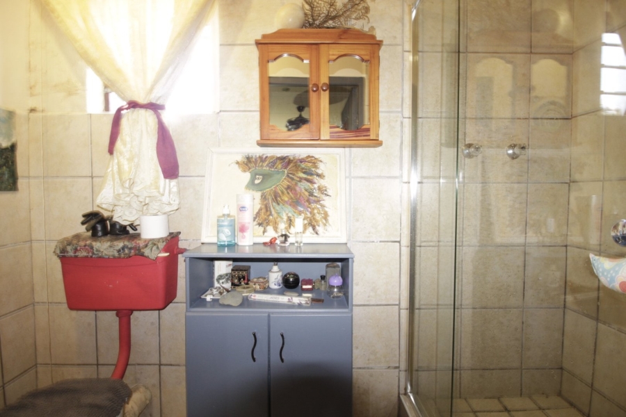 4 Bedroom Property for Sale in Paradise Beach Eastern Cape